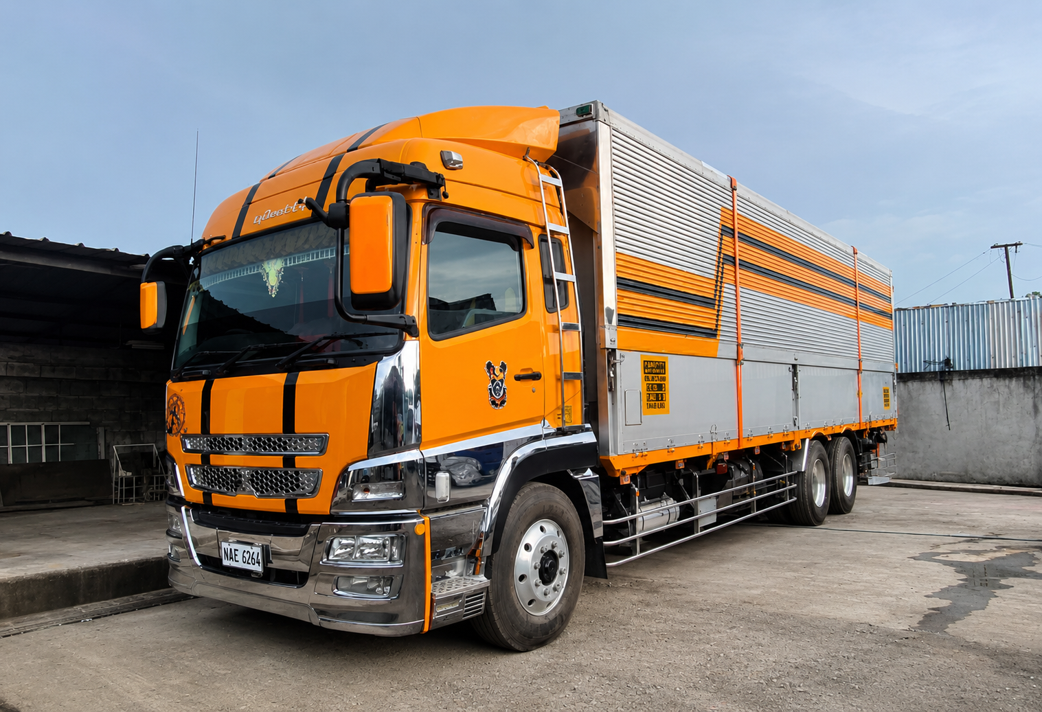 10 Wheeler Wing Van